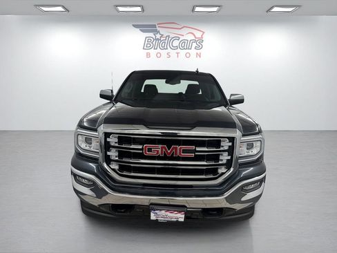 Used 2018 GMC Sierra 1500 SLT w/ SLT Premium Package image 2