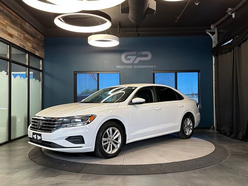Used 2020 Volkswagen Passat 2.0T SE FWD image 7
