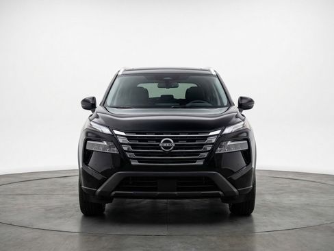 Used 2025 Nissan Rogue SV FWD image 1