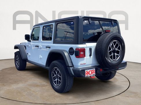 Used 2024 Jeep Wrangler Unlimited Rubicon AWD/4WD image 12