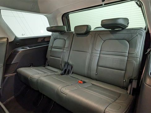 Used 2023 Lincoln Navigator Black Label image 39