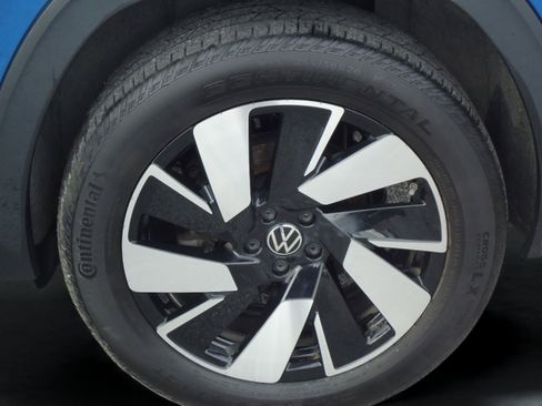 Used 2024 Volkswagen Atlas Cross Sport SE w/ Panoramic Sunroof Package AWD/4WD image 9