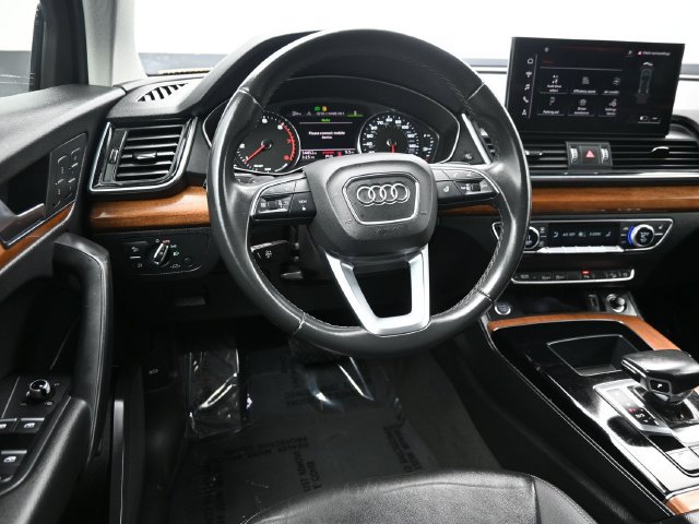 Used 2022 Audi Q5 2.0T Premium w/ Convenience Package AWD/4WD image 22