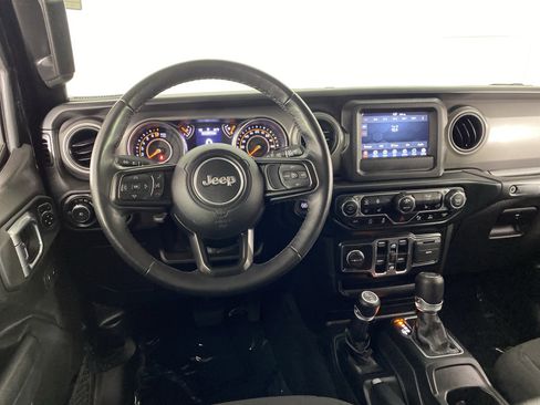 Used 2022 Jeep Wrangler Unlimited Sport image 19