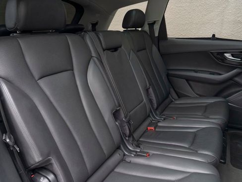 Used 2017 Audi Q7 3.0T Premium Plus w/ Premium Plus Package image 49