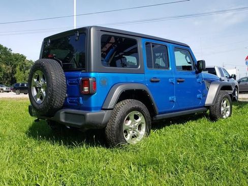 Used 2021 Jeep Wrangler Unlimited Sport AWD/4WD image 3