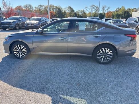 Used 2023 Nissan Altima 2.5 SV image 8