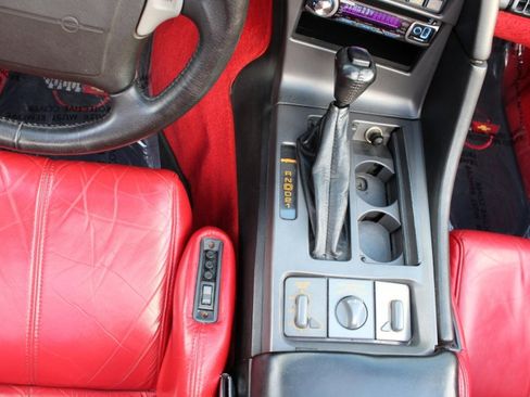 Used 1990 Chevrolet Corvette Convertible image 17