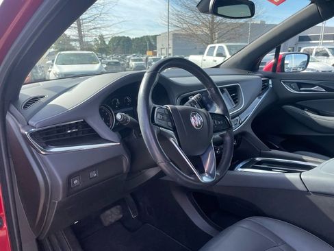 Used 2023 Buick Enclave Essence image 10