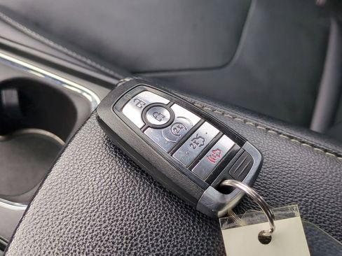 Used 2018 Ford Fusion Titanium image 39