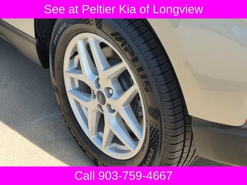 Used 2022 Ford Edge SEL AWD/4WD image 7