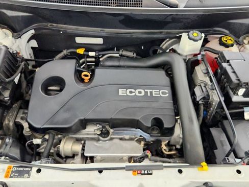 Used 2019 Chevrolet Equinox LS FWD image 27