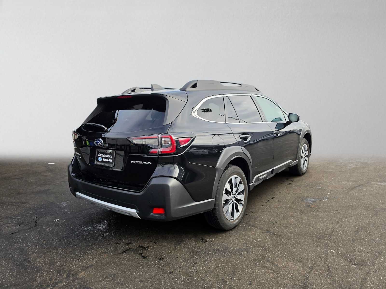 Certified 2024 Subaru Outback Limited AWD/4WD image 3