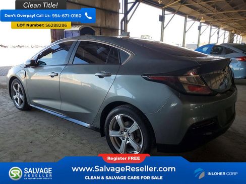 Used 2016 Chevrolet Volt LT w/ Comfort Package FWD image 3