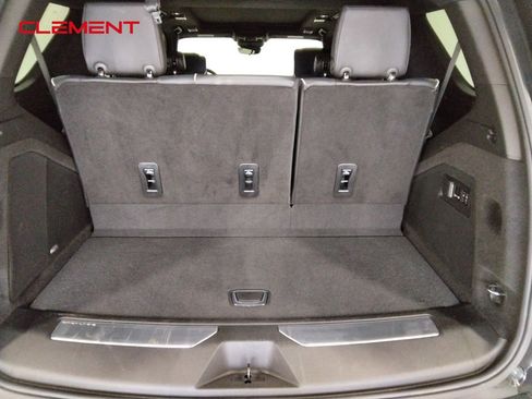 Used 2023 Cadillac Escalade Sport Platinum w/ LPO, ONYX Package image 9