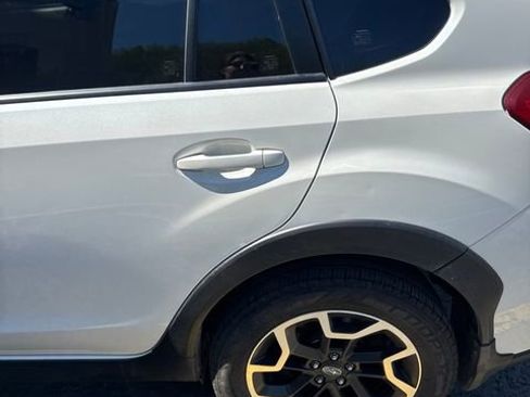 Used 2017 Subaru Crosstrek 2.0i Premium AWD/4WD image 5