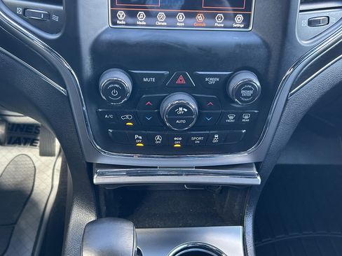 Used 2018 Jeep Grand Cherokee Limited image 29