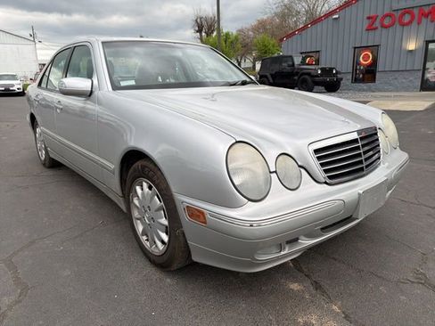 Used 2001 Mercedes-Benz E 320 Sedan image 2