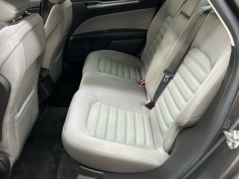 Used 2015 Ford Fusion S image 21