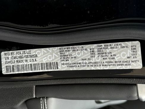 New 2025 Jeep Grand Cherokee Limited image 36