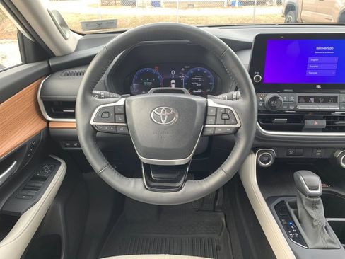 Used 2024 Toyota Grand Highlander Platinum image 17