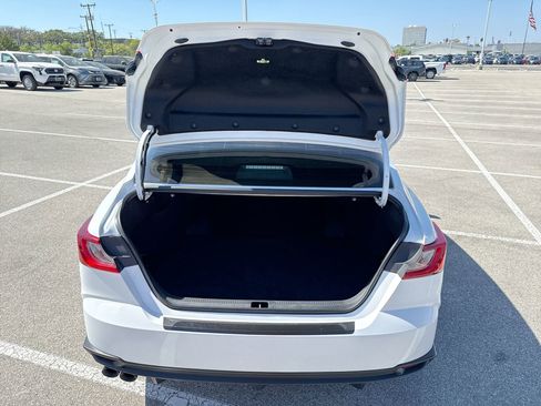 Certified 2025 Toyota Camry SE w/ Convenience Package image 19