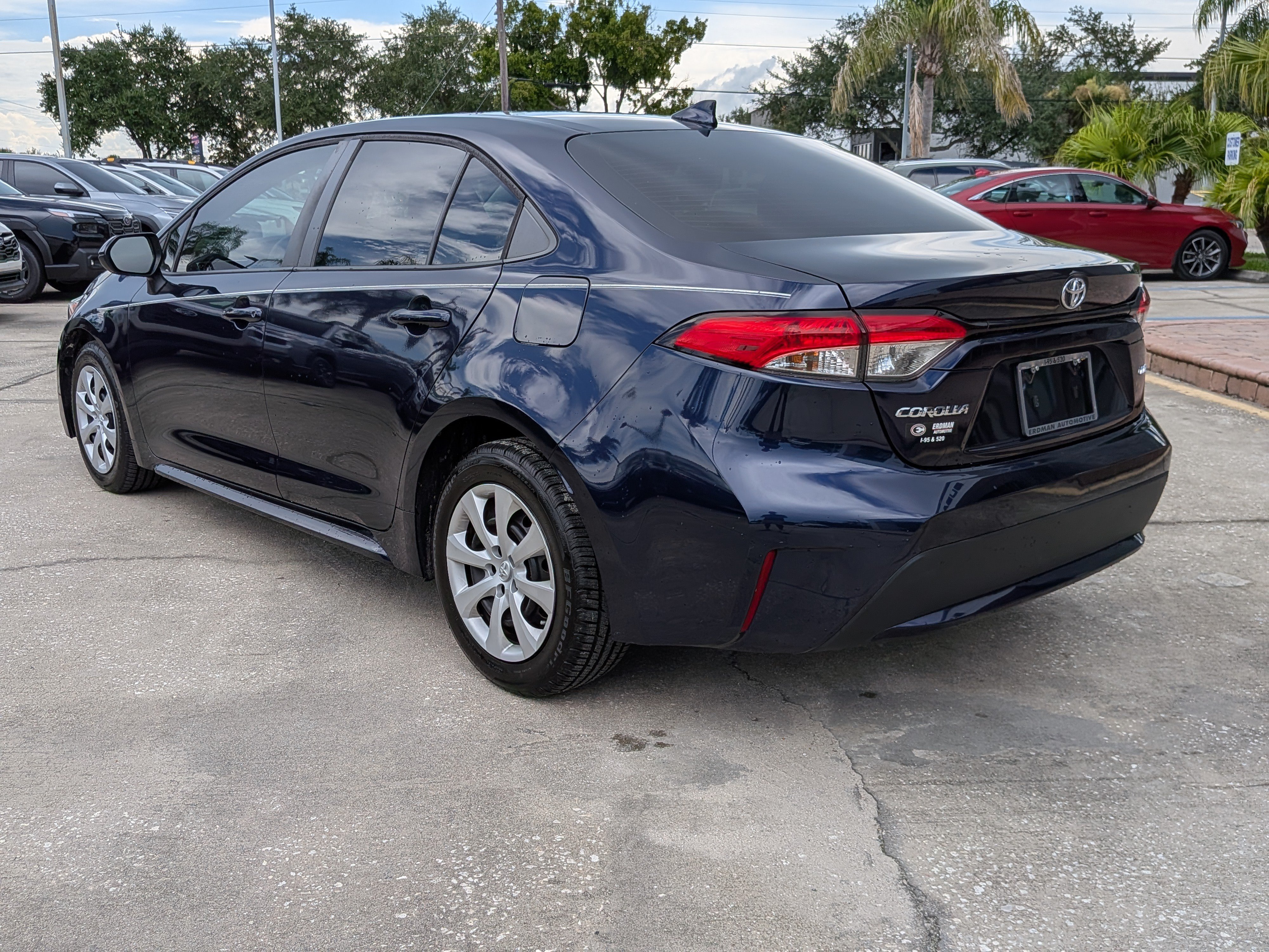 Used 2022 Toyota Corolla LE FWD image 6