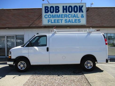 Used 2019 Chevrolet Express 2500 w/ Driver Convenience Package RWD image 31