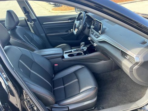 Certified 2024 Nissan Altima 2.5 SR image 17