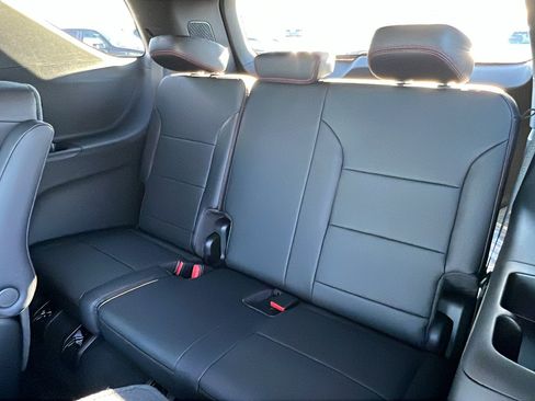 New 2026 Chevrolet Traverse Z71 w/ Enhanced Driving Package image 14