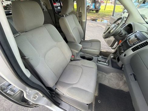 Used 2018 Nissan Frontier SV RWD image 20
