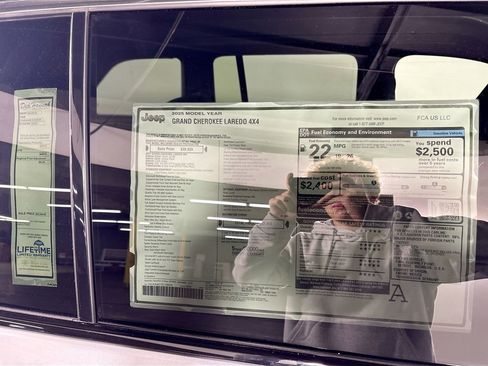 New 2025 Jeep Grand Cherokee Laredo w/ MOPAR Finishing Package image 23