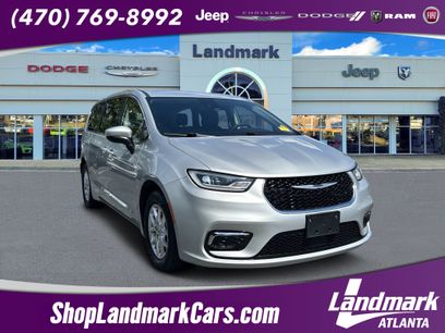 Used 2023 Chrysler Pacifica Touring-L