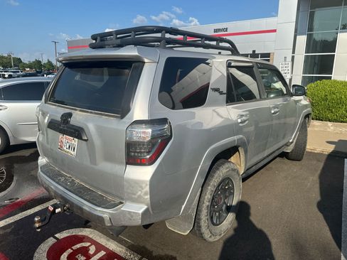Used 2022 Toyota 4Runner TRD Off-Road Premium AWD/4WD image 5