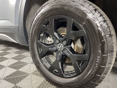 Used 2024 Volkswagen Atlas Peak Edition SEL image 13