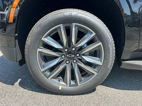New 2026 Chevrolet Suburban LS w/ LS Custom Edition RWD image 10