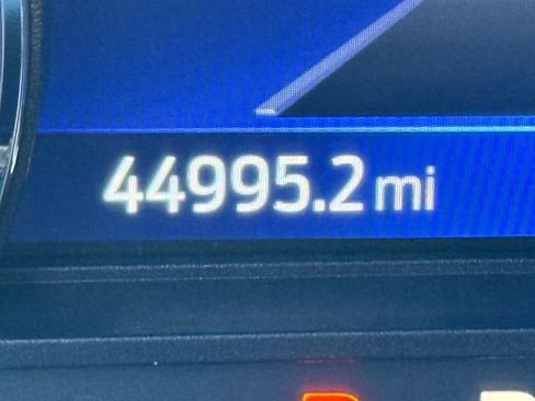 Used 2022 Ford Explorer XLT w/ Equipment Group 202A image 16