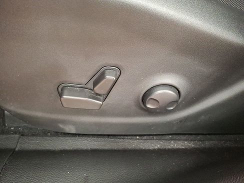 Used 2022 Jeep Cherokee Limited w/ Elite Package image 8