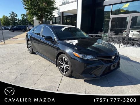 Used 2019 Toyota Camry SE w/ Protection Package (Q2) FWD image 1