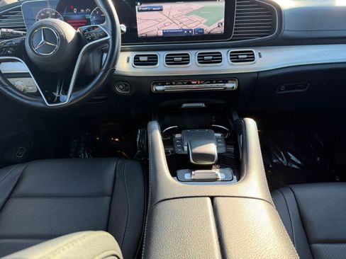 Used 2024 Mercedes-Benz GLS 450 4MATIC image 6