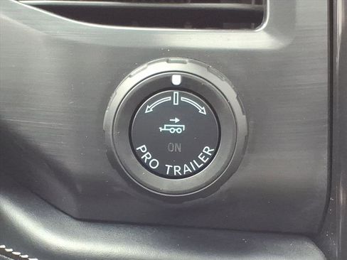 Used 2024 Ford F150 Lightning Platinum image 16