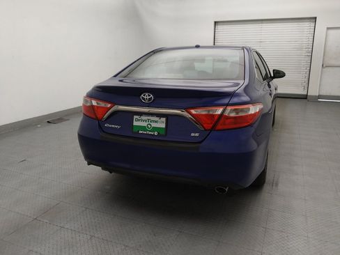 Used 2015 Toyota Camry SE FWD image 7