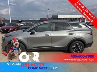Used 2024 Kia Sportage LX FWD video 2