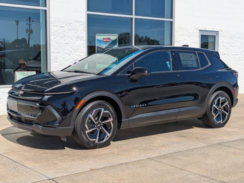 New 2026 Chevrolet Equinox EV LT FWD image 7