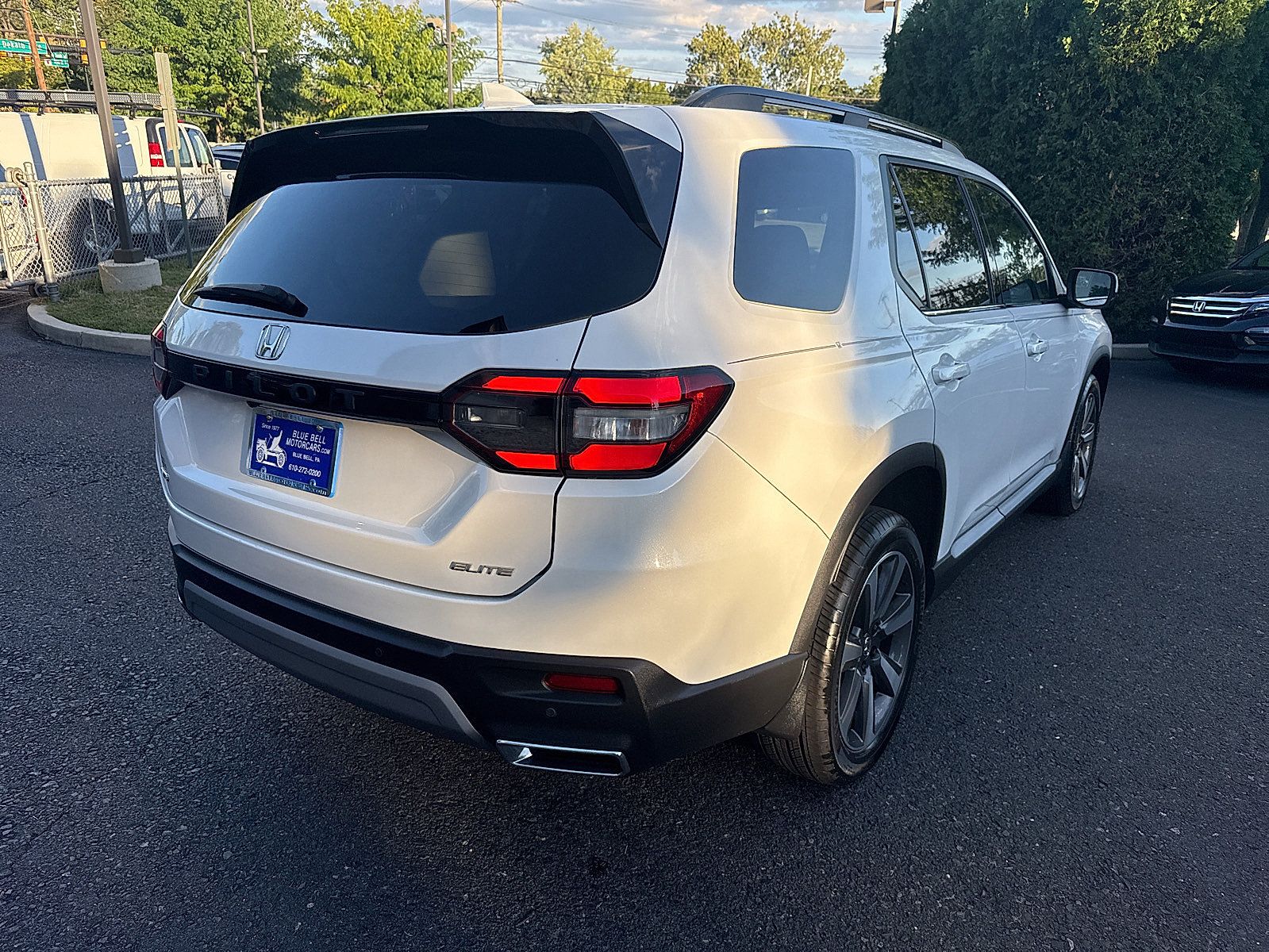 Used 2023 Honda Pilot Elite image 6