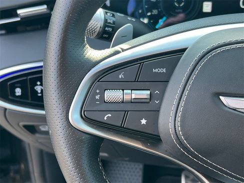 Used 2025 Genesis GV70 2.5T w/ Sport Prestige Package image 25