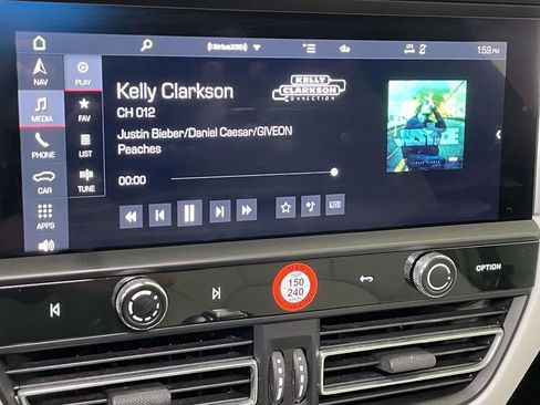 Certified 2023 Porsche Macan S image 31