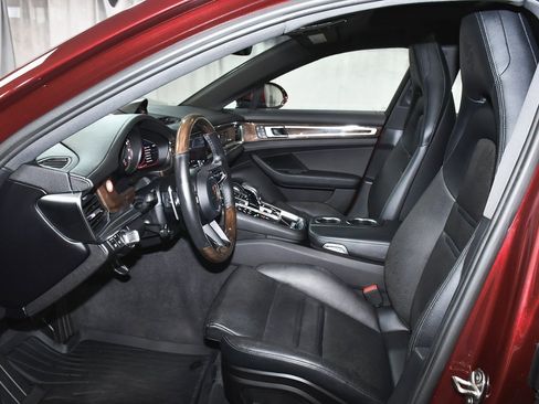 Used 2023 Porsche Panamera Platinum Edition image 44