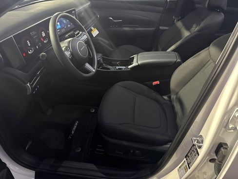 New 2025 Hyundai Tucson SEL image 9