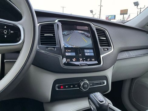 Used 2020 Volvo XC90 T5 Momentum w/ Protection Package Premier image 16